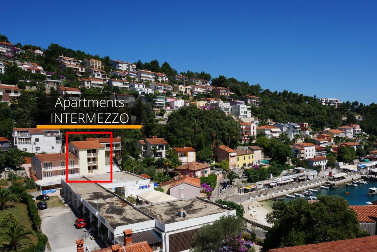 Studio Apartment Michelle - Intermezzo With Sea View Rabac Exterior foto