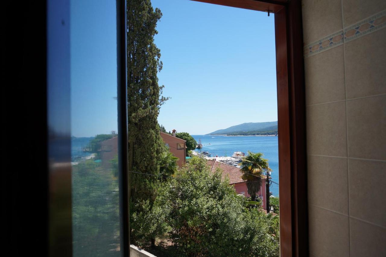 Studio Apartment Michelle - Intermezzo With Sea View Rabac Exterior foto