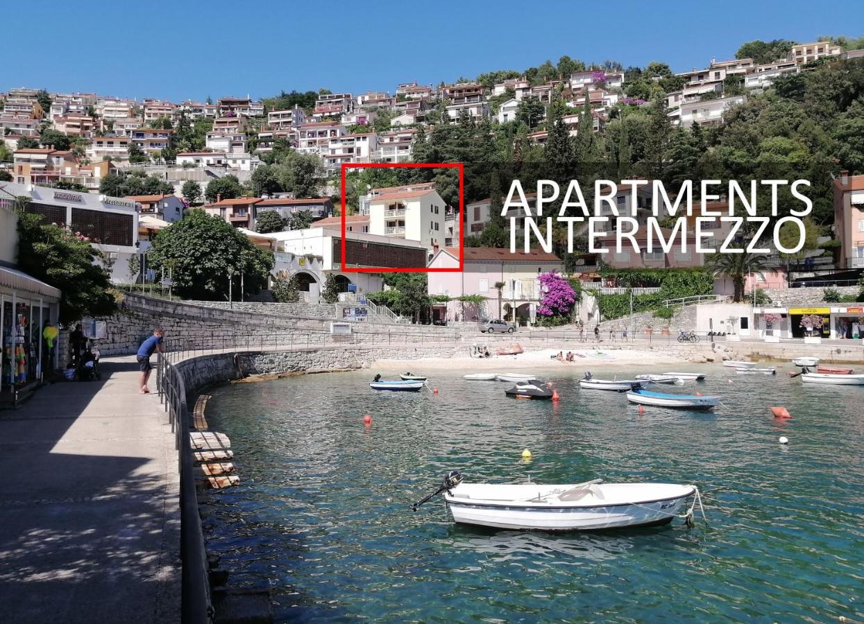 Studio Apartment Michelle - Intermezzo With Sea View Rabac Exterior foto