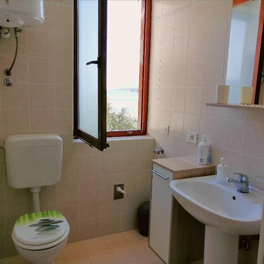 Studio Apartment Michelle - Intermezzo With Sea View Rabac Exterior foto