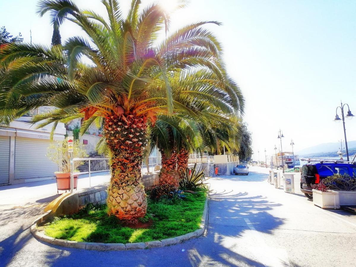 Studio Apartment Michelle - Intermezzo With Sea View Rabac Exterior foto