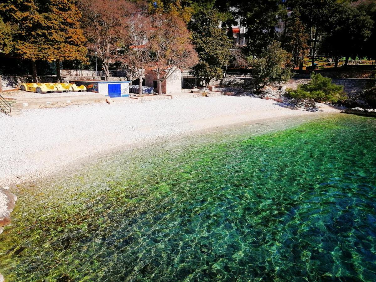 Studio Apartment Michelle - Intermezzo With Sea View Rabac Exterior foto